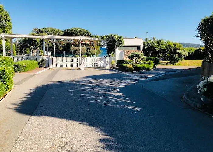 Villa-golfe De Saint-tropez/acces Privee 빌라 *