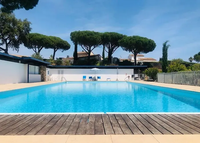 Villa Villa-golfe De Saint-tropez/acces Privee